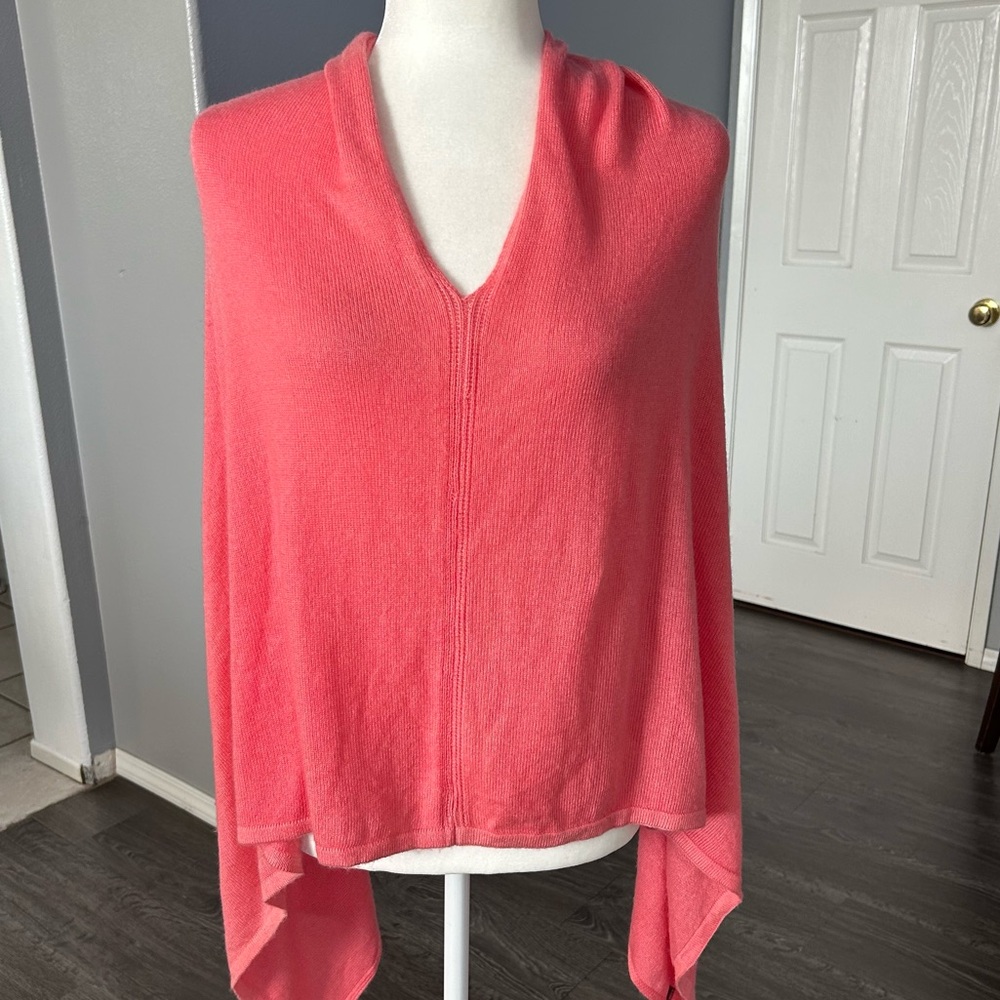 Elegant cashmere blend Coral Women's Poncho/shawl
